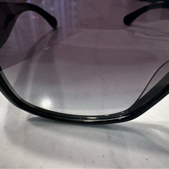 Chanel Embroidered Black Gradient Sunglasses - Picture 7 of 11
